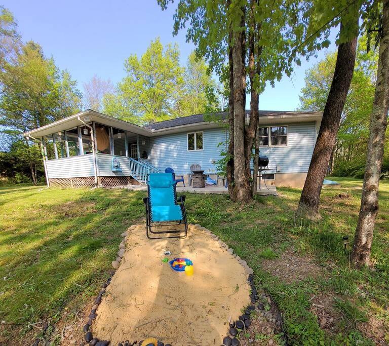 Experience The Serenity Of Pineapple Acre Pocono Stroudsburg Exterior foto
